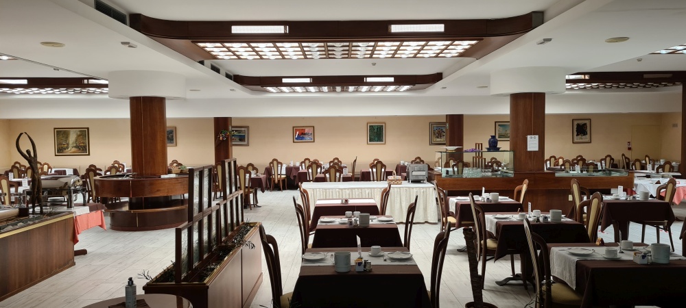 Mittags bleibt die K�che kalt