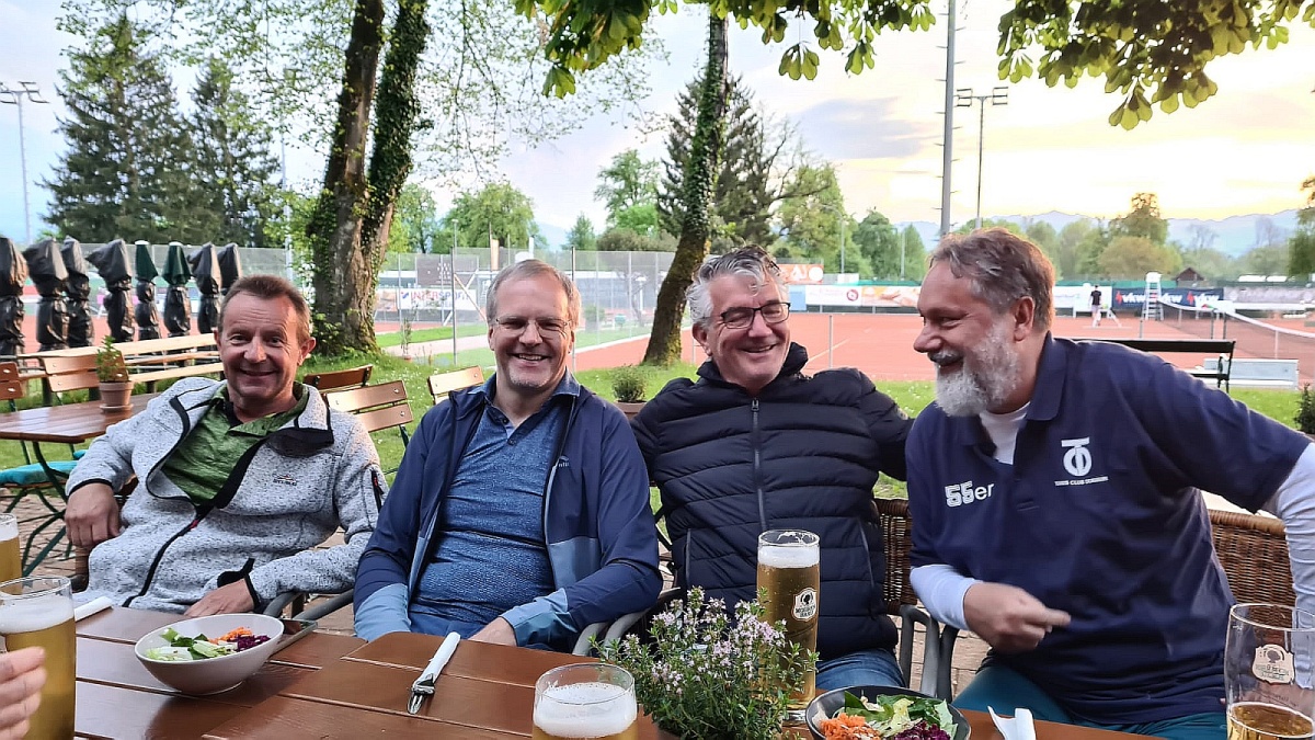 Herren 55 - gegen UTC Schwarzach stand das Gesellige im Vordergrund