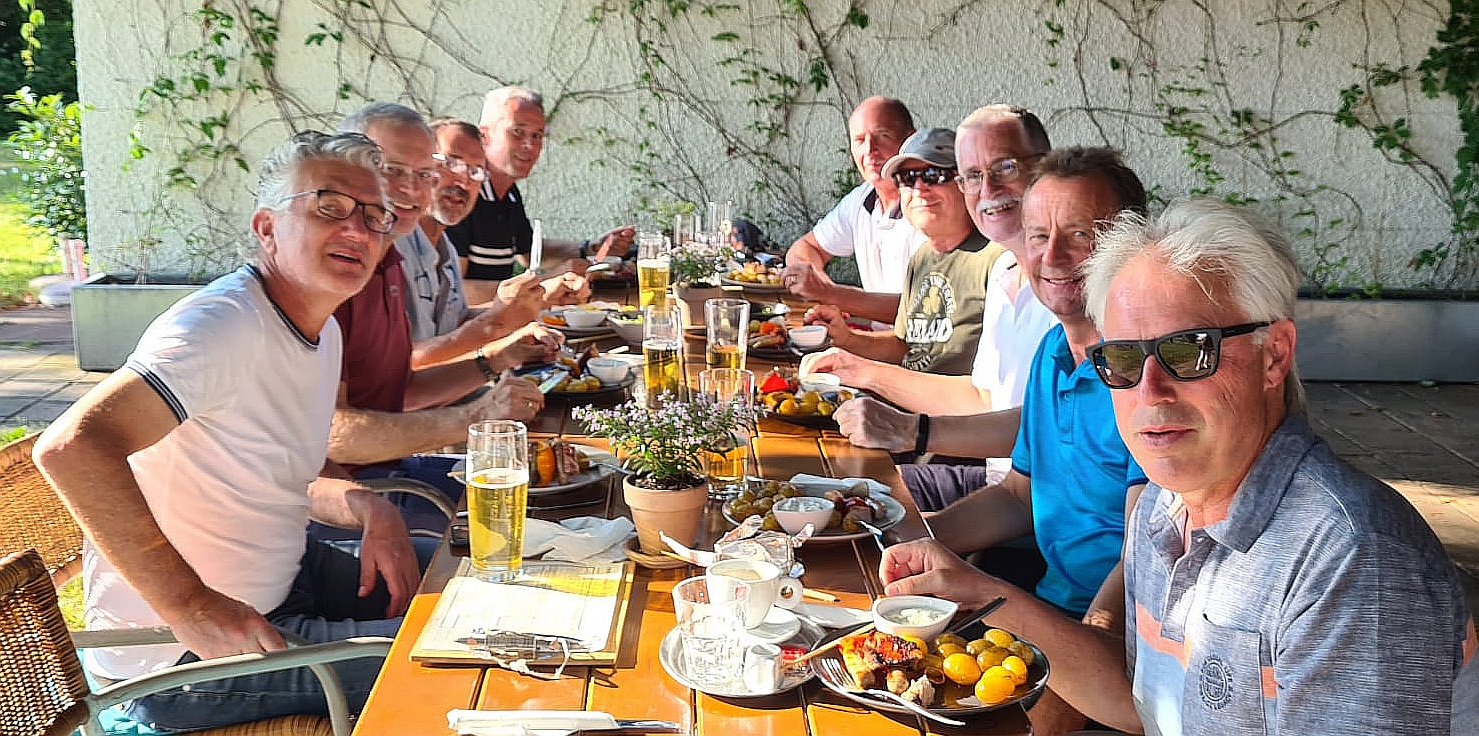 Herren 55 - die Sp�tform der 55er hat auch gegen den ESV Feldkirch angehalten