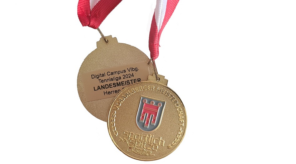 Erinnerungsplakette in Gold f�r die Meister der VMM A-Klassen 2024