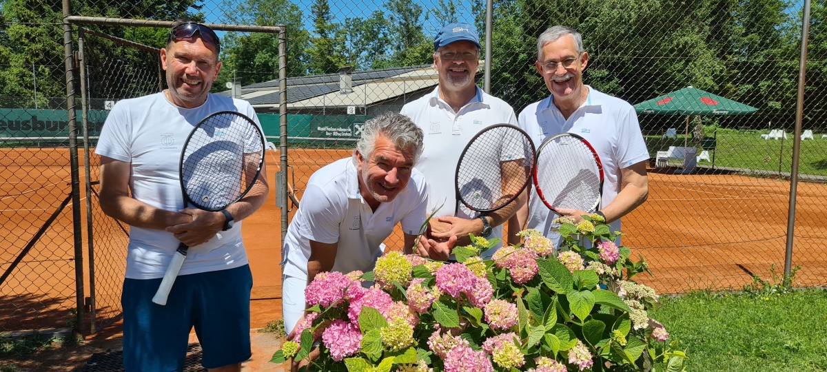 Der TC Dornbirn konnte den Duft des Sieges mit dem Hortensien-Orakel schon riechen ...